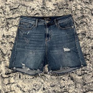 Judy Blue Distressed Raw Edge Frayed Hem Shorts. Style JB15102MD